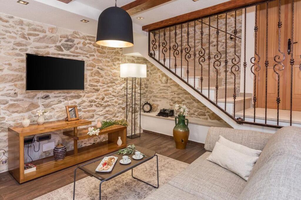 Villa Hirundo Rustica 斯克拉丁 外观 照片