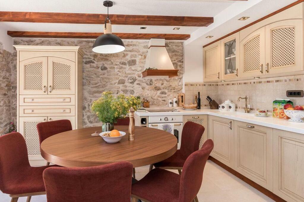 Villa Hirundo Rustica 斯克拉丁 外观 照片