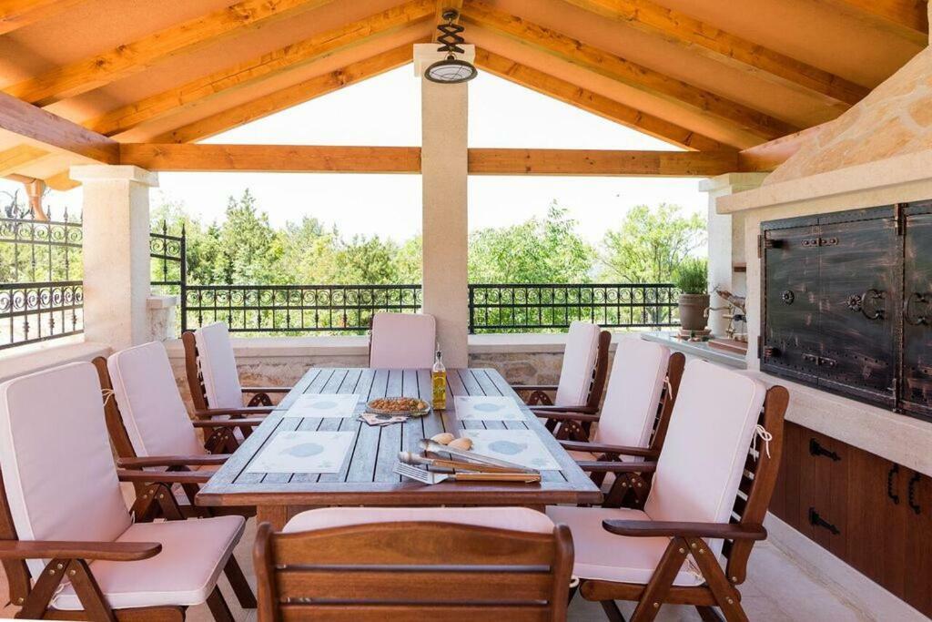 Villa Hirundo Rustica 斯克拉丁 外观 照片