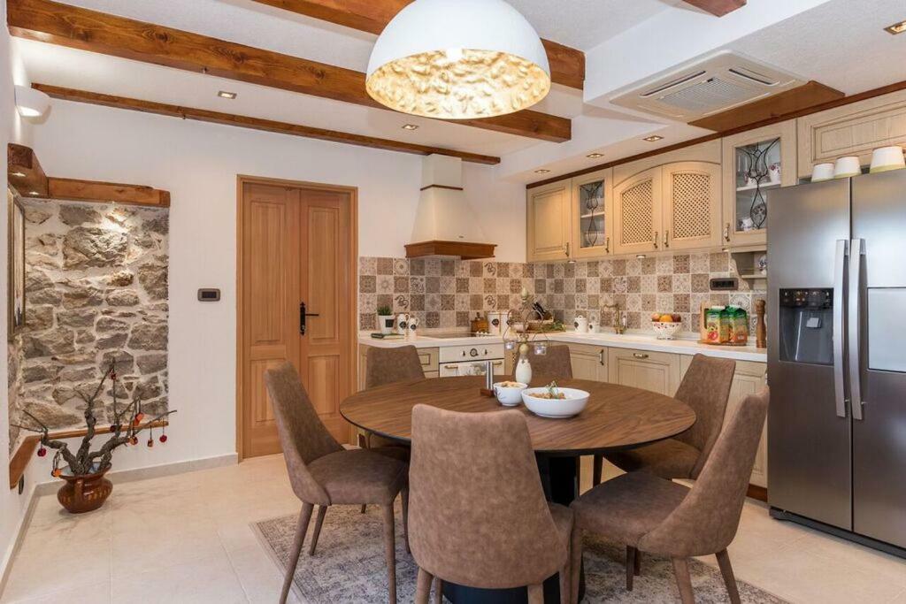 Villa Hirundo Rustica 斯克拉丁 外观 照片