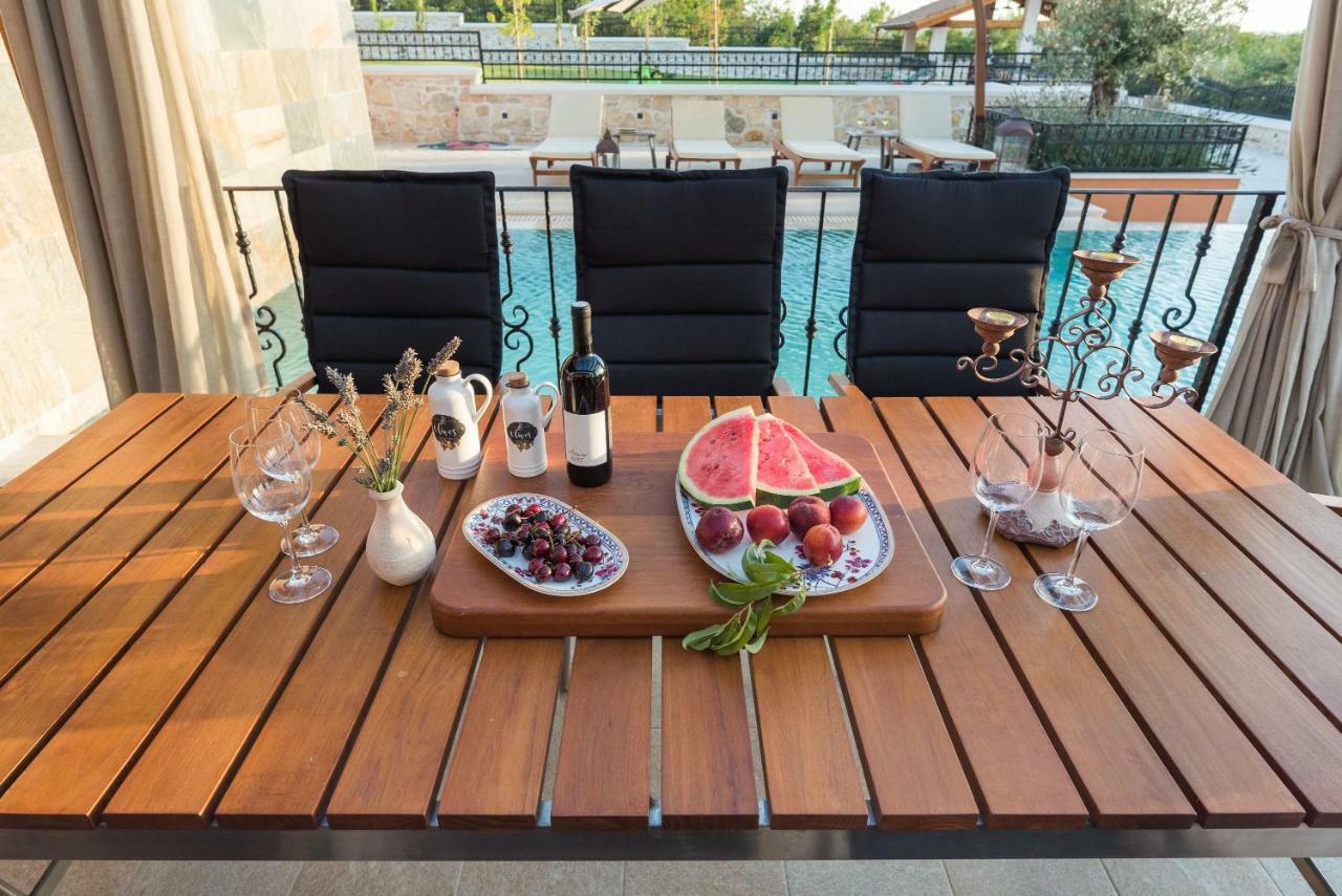 Villa Hirundo Rustica 斯克拉丁 外观 照片