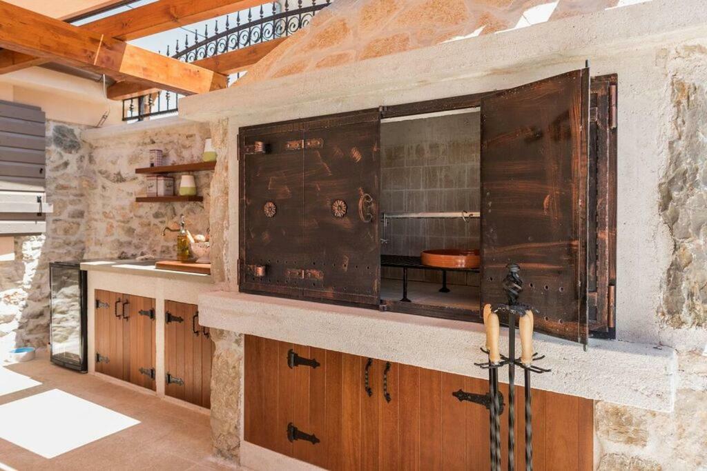 Villa Hirundo Rustica 斯克拉丁 外观 照片