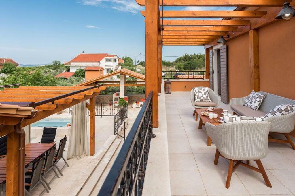 Villa Hirundo Rustica 斯克拉丁 外观 照片